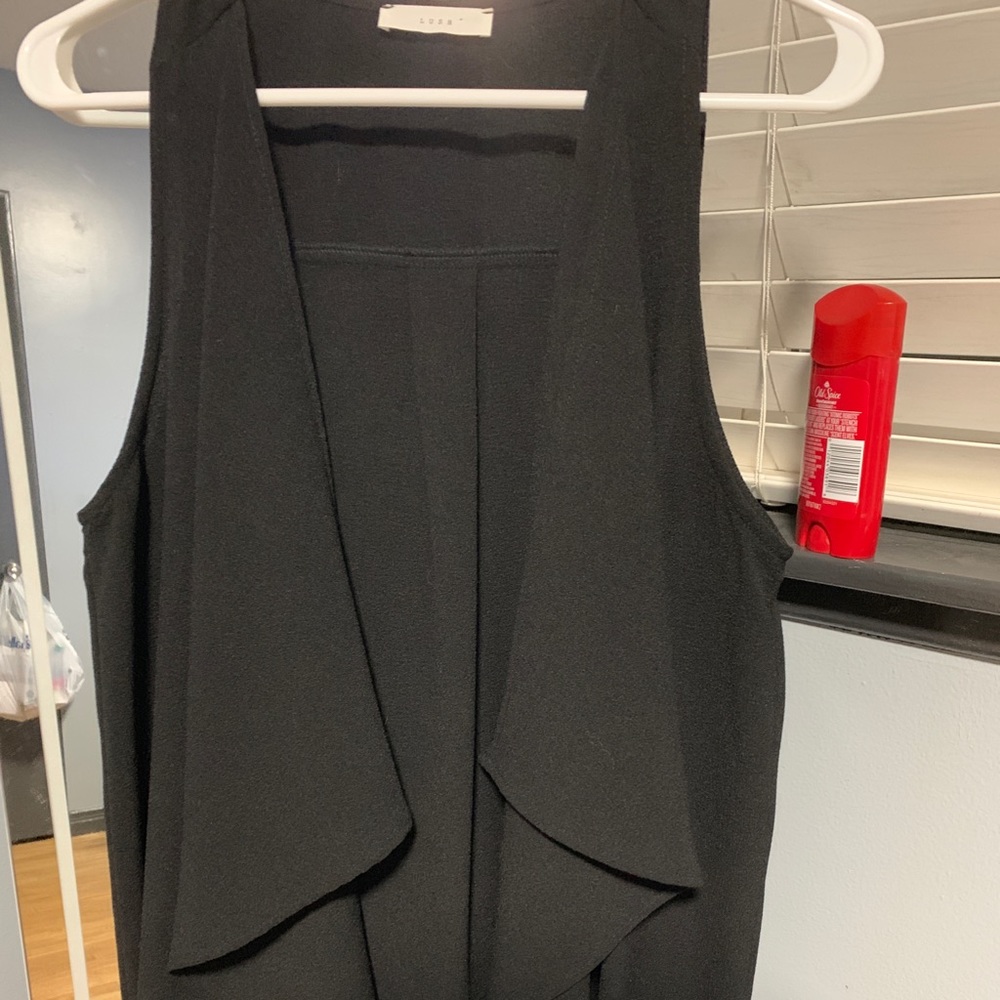 Sleeveless blazer